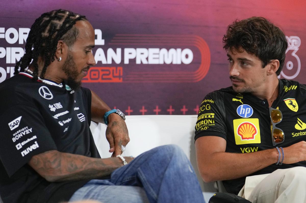 Leclerc sbotta contro Sainz ed Hamilton se la ride Leclerc sbotta contro Sainz ed Hamilton se la ride