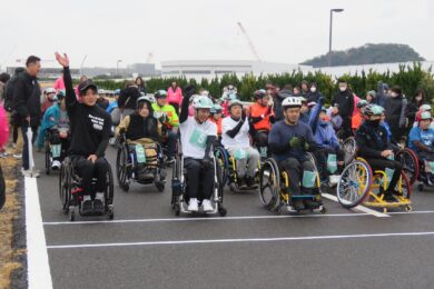 Nissan celebra inclusione e sport con la 25esima gara su sedia a rotelle a Yokosuka