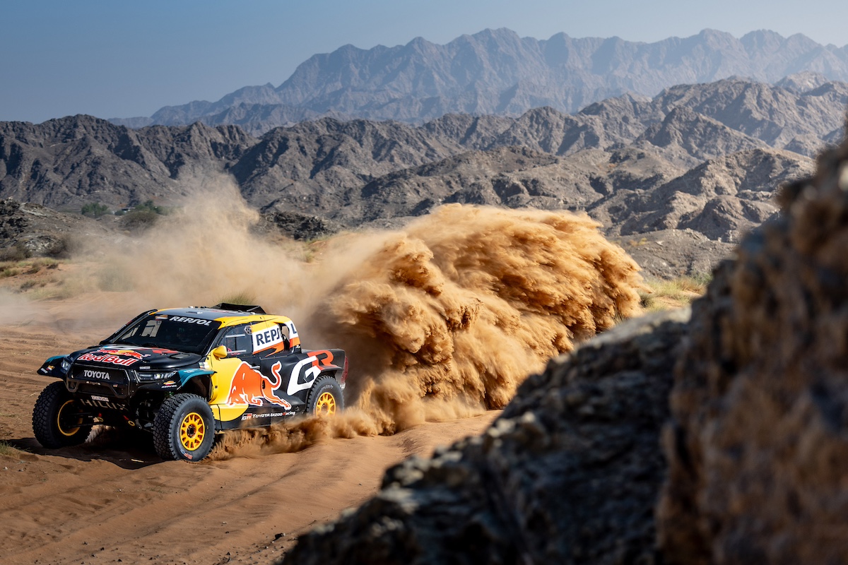 Toyota Gazoo Racing pronta per la Dakar 2025: un mix di esperienza e innovazione per affrontare la sfida