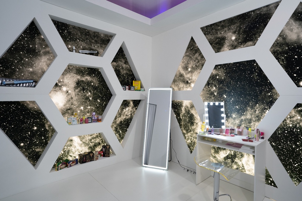 Amazon apre un pop-up store a Milano: tra IA e Made in Italy, così parte la corsa al Black Friday Amazon apre un pop-up store a Milano: tra IA e Made in Italy, così parte la corsa al Black Friday
