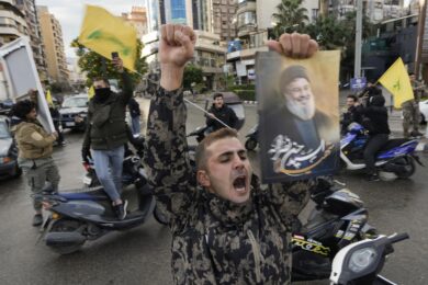 Gente in festa a Beirut per la tregua Israele-Hezbollah | video