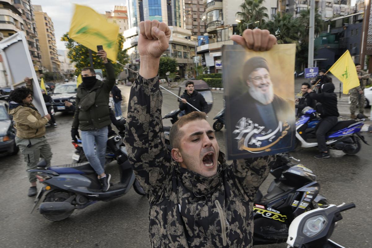 Gente in festa a Beirut per la tregua Israele-Hezbollah | video Gente in festa a Beirut per la tregua Israele-Hezbollah | video