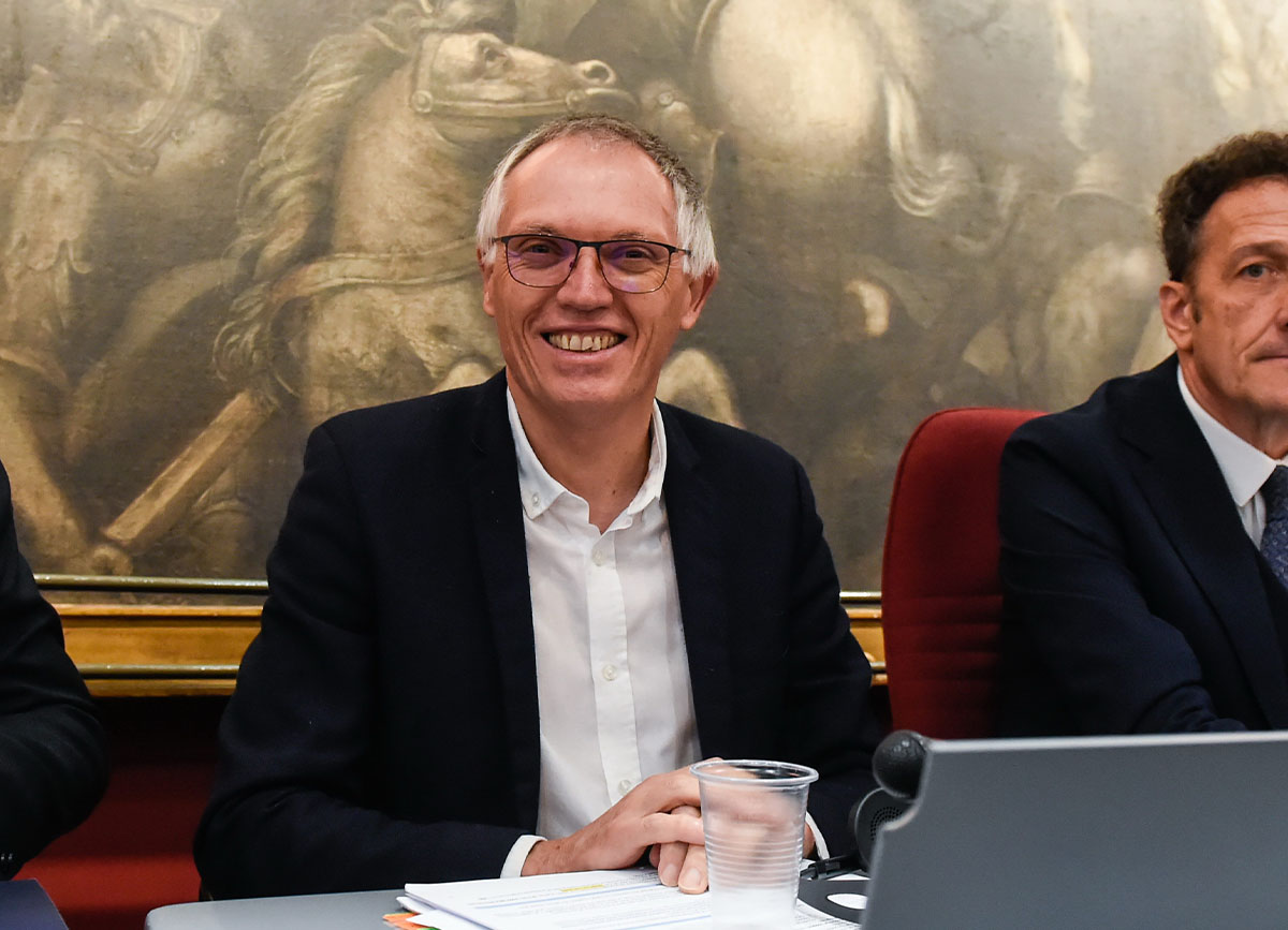 Stellantis, verso lo stop totale a Mirafiori a dicembre. Tagli drastici in Francia e UK: crolla la produzione Stellantis, verso lo stop totale a Mirafiori a dicembre. Tagli drastici in Francia e UK: crolla la produzione
