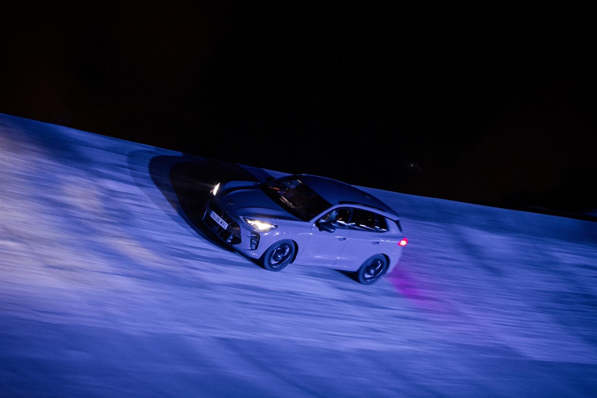 CUPRA Terramar: innovazione e design si illuminano di tecnologia avanzata