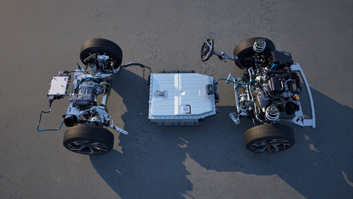 Renault E-TECH 4×4 300 CV: il “super-ibrido” che ridefinisce il segmento SUV