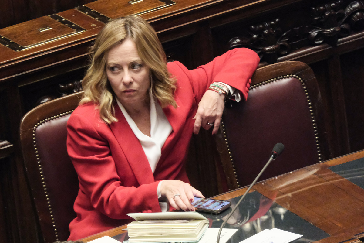 Scontro Tajani-Salvini, Meloni avverte gli alleati: a perdere consenso non sarò io. Trema il governo Scontro Tajani-Salvini, Meloni avverte gli alleati: a perdere consenso non sarò io. Trema il governo