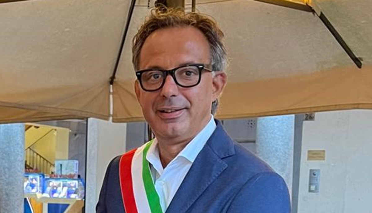 Arrestato il sindaco di Vigevano per corruzione, perquisizioni anche per l’ex europarlamentare Ciocca Arrestato il sindaco di Vigevano per corruzione, perquisizioni anche per l’ex europarlamentare Ciocca
