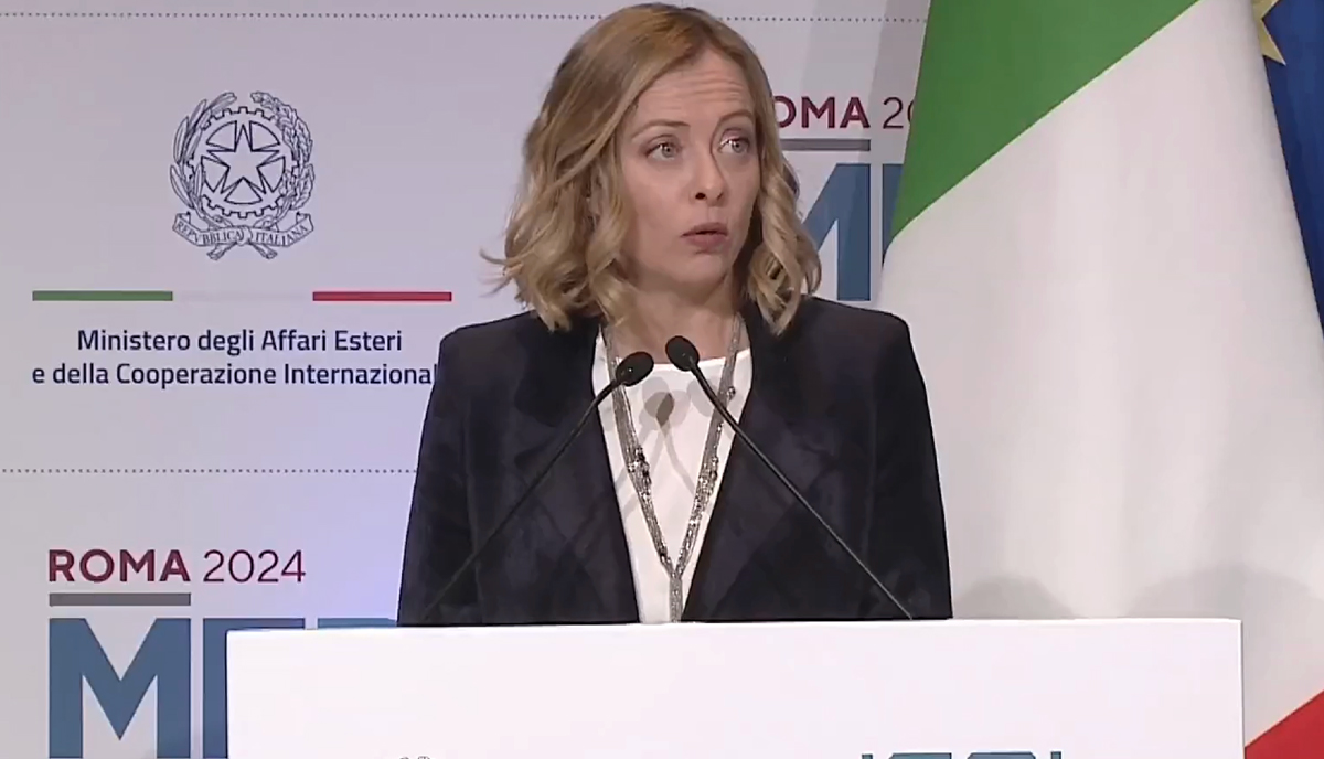 Meloni chiama Ghio dopo la denuncia per violenza. La consigliera: “Faccia qualcosa” Meloni chiama Ghio dopo la denuncia per violenza. La consigliera: “Faccia qualcosa”