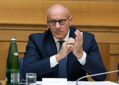 Salvini “paraculetto”, Rampelli (FdI) ad Affaritaliani.it: “No a epiteti goliardici e sgambetti in commissione”