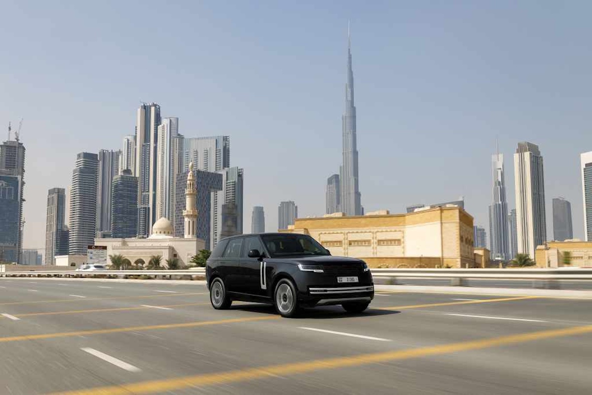 Range Rover Electric: il SUV di lusso che domina il deserto nei test più Estremi Range Rover Electric: il SUV di lusso che domina il deserto nei test più Estremi