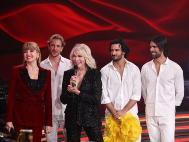 Ascolti tv, Ballando con le Stelle che boom: la semifinale tocca il 29% di share. Il Volo al 13%