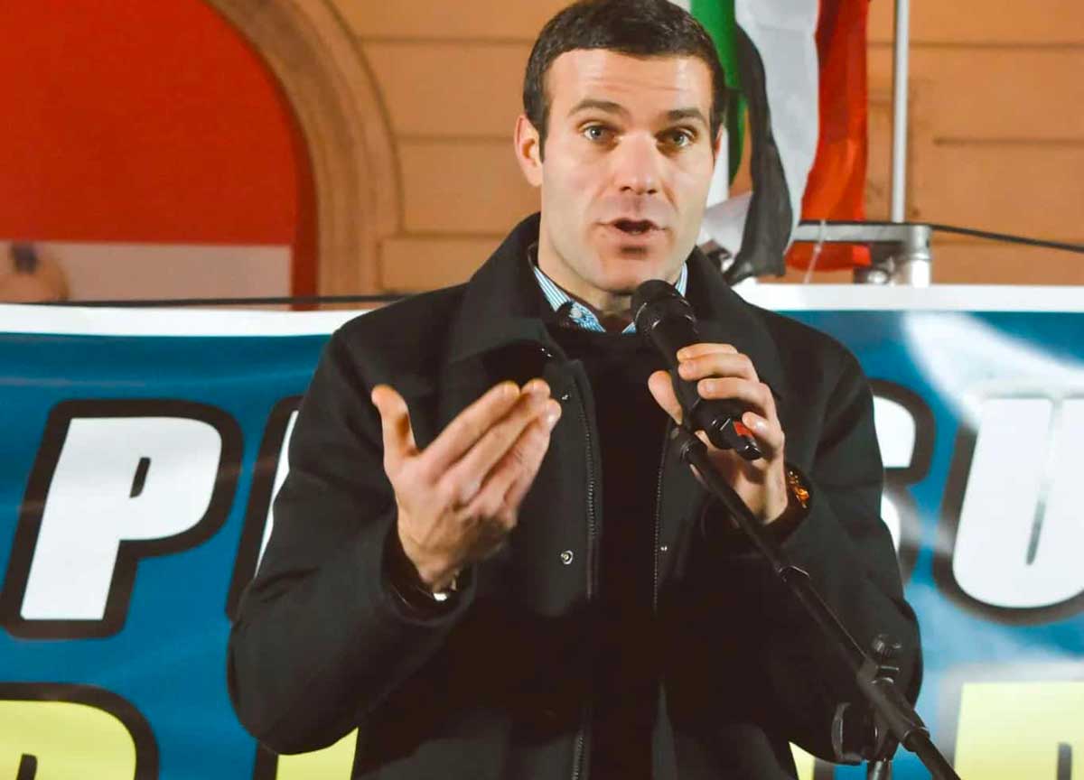 Comunali Roma 2026: Nicola Colosimo lancia il guantone di sfida al Pd di Gualtieri e ai Fratelli d’Italia della cugina Chiara Colosimo Comunali Roma 2026: Nicola Colosimo lancia il guantone di sfida al Pd di Gualtieri e ai Fratelli d’Italia della cugina Chiara Colosimo