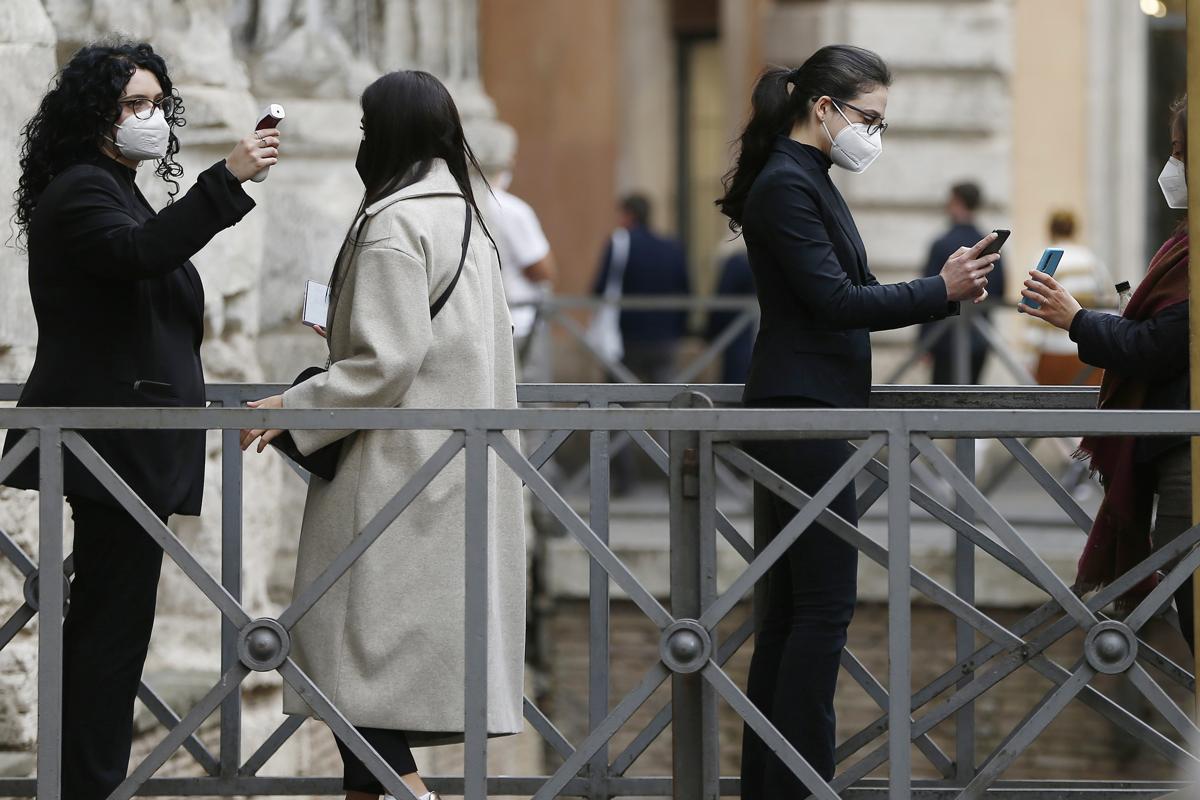 Giubileo Roma 2025: gli scienziati lanciano l’allarme sanitario. Covid e vaiolo delle scimmie fanno paura; il rischio focolai Giubileo Roma 2025: gli scienziati lanciano l’allarme sanitario. Covid e vaiolo delle scimmie fanno paura; il rischio focolai