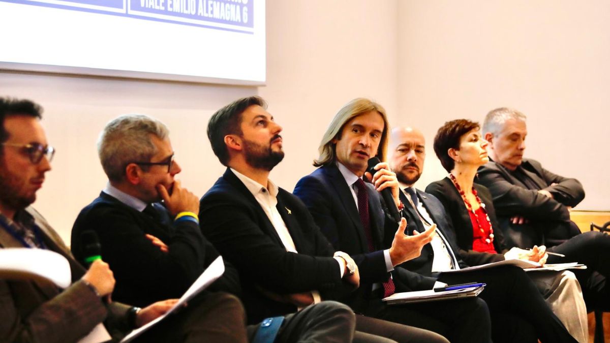 “Battaglia sull’Autonomia. Chi ci sta?” il panel di Italia Direzione Nord “Battaglia sull’Autonomia. Chi ci sta?” il panel di Italia Direzione Nord