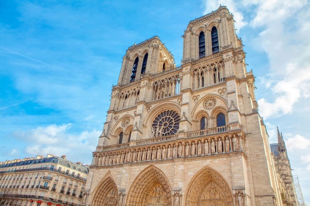 Notre-Dame, l’attesa è finita: riapre uno dei simboli di Parigi