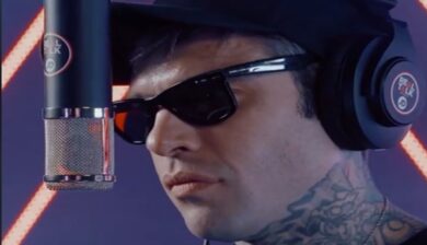 Fedez, dissing contro Sala: “Milano brucia e lui fa l’influencer in fascia tricolore”. VIDEO
