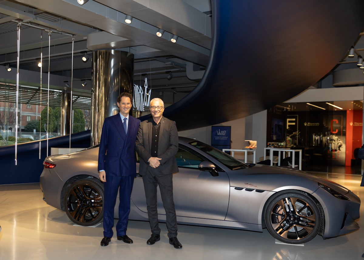 John Elkann incontra le persone di Maserati nella storica sede di Modena John Elkann incontra le persone di Maserati nella storica sede di Modena