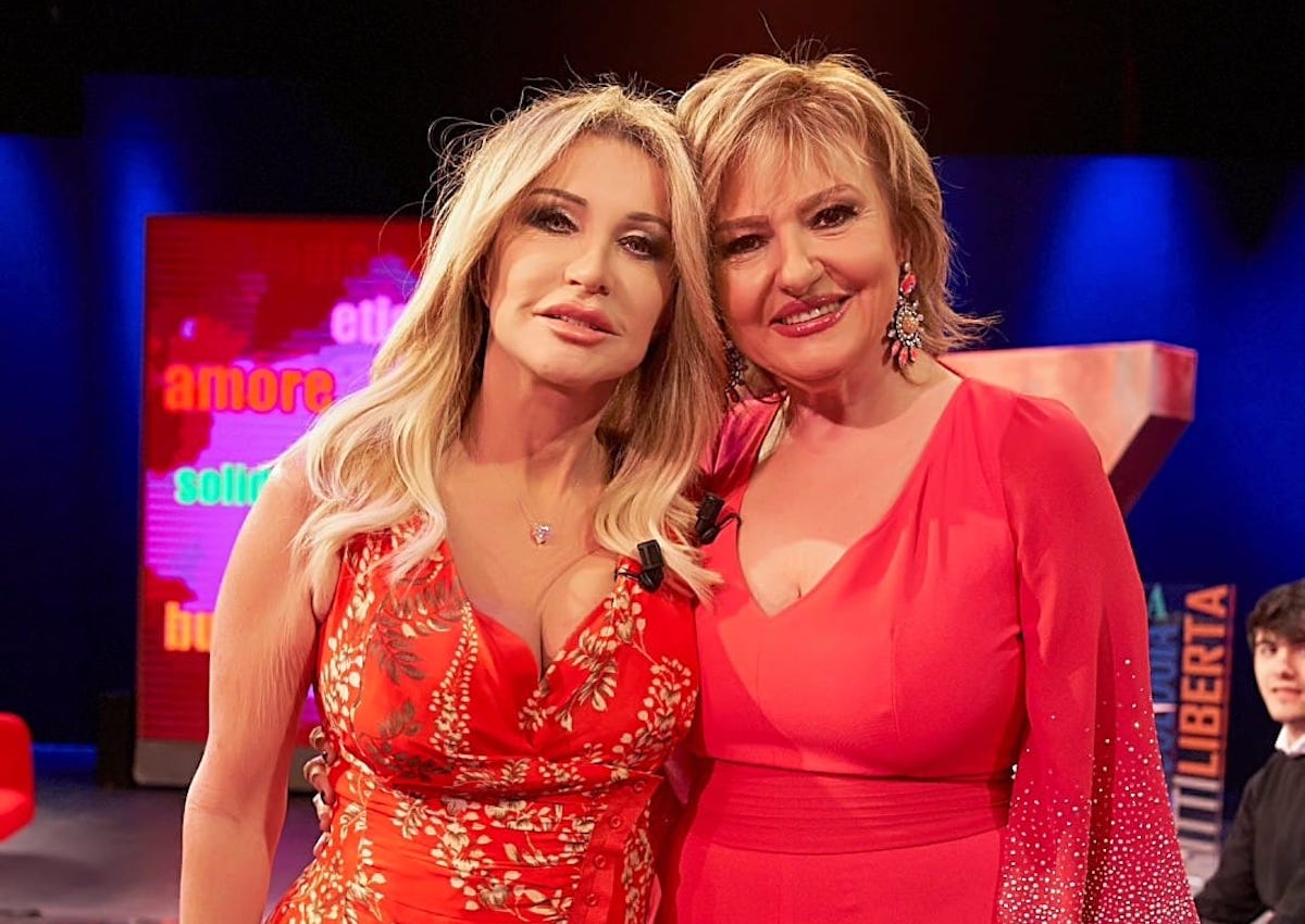 Paola Ferrari al vetriolo contro il suocero: “Carlo De Benedetti? Non ci siamo mai sopportati. Non mi ha nemmeno invitato ai suoi 90 anni” Paola Ferrari al vetriolo contro il suocero: “Carlo De Benedetti? Non ci siamo mai sopportati. Non mi ha nemmeno invitato ai suoi 90 anni”