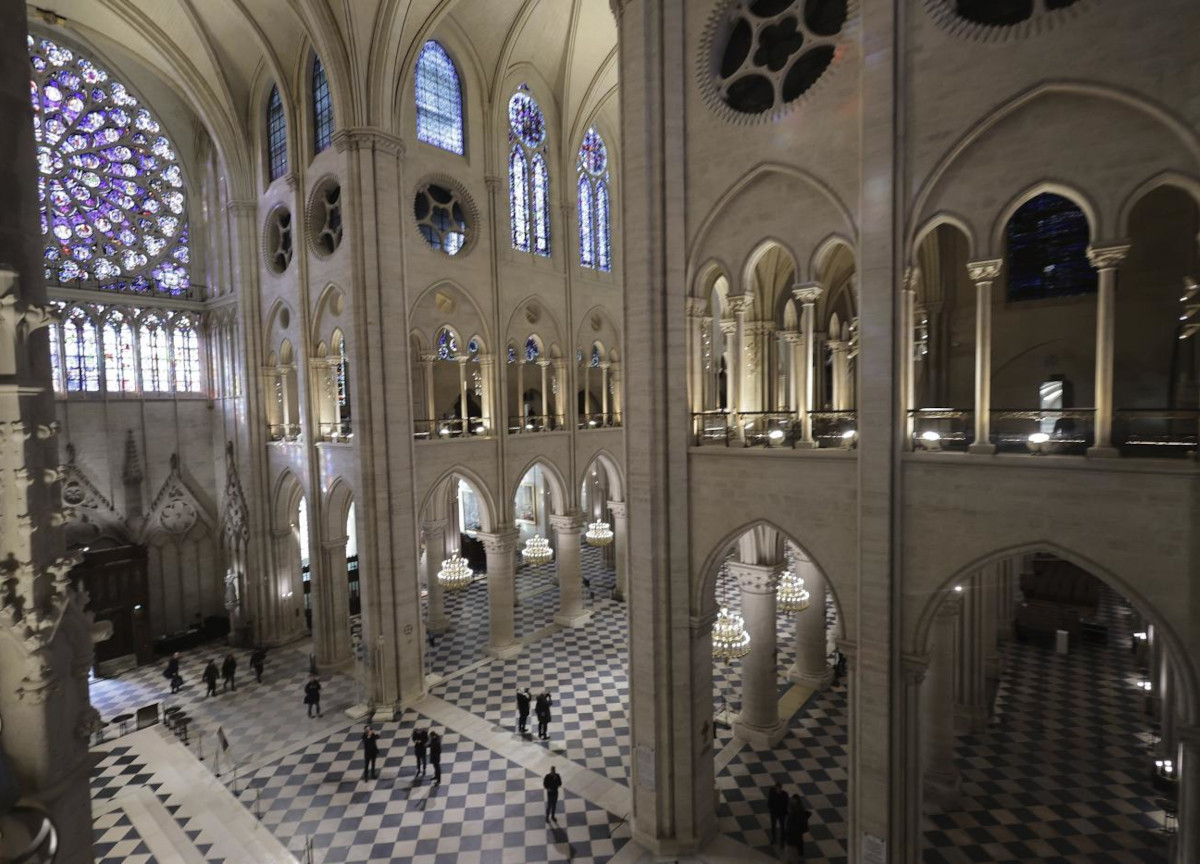 Notre Dame è troppo bianca. La cattedrale di Parigi dopo il restauro ha perso il suo “sporco” fascino Notre Dame è troppo bianca. La cattedrale di Parigi dopo il restauro ha perso il suo “sporco” fascino