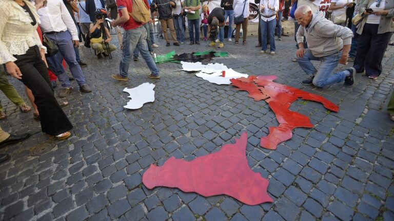 Autonomia differenziata, Boccia: ‘Una mozione per fermare il ministro Calderoli’ Autonomia differenziata, Boccia: ‘Una mozione per fermare il ministro Calderoli’