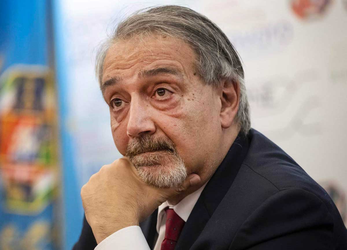 Regione Lazio, Francesco Rocca è Babbo Natale: 1 mln e 100 mila euro per mercatini e sagre. Da spendere entro il 6 gennaio Regione Lazio, Francesco Rocca è Babbo Natale: 1 mln e 100 mila euro per mercatini e sagre. Da spendere entro il 6 gennaio