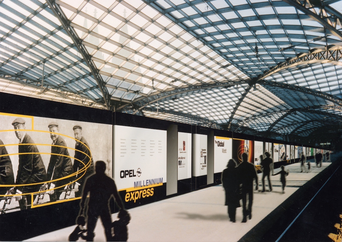 Opel Millennium Express: il treno-esposizione che ha celebrato 100 anni di innovazione Opel Millennium Express: il treno-esposizione che ha celebrato 100 anni di innovazione