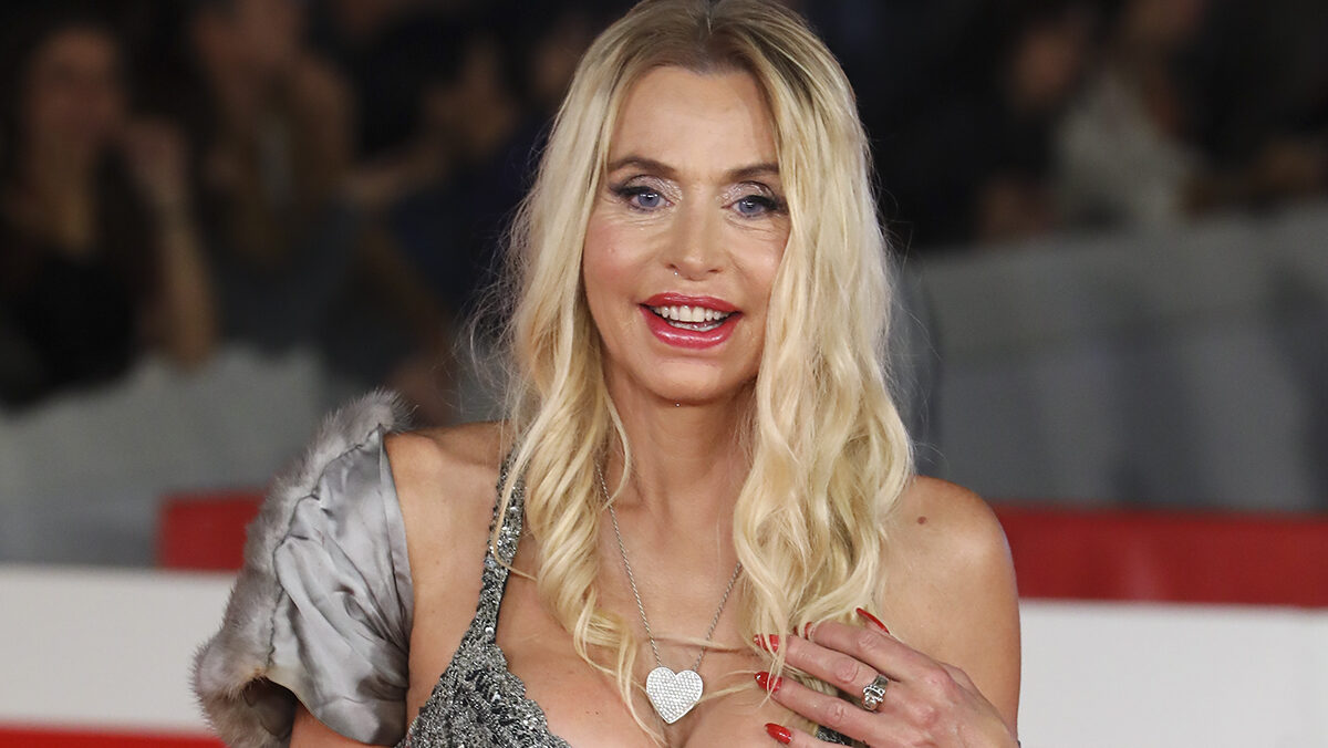 Spagna, Sanchez annuncia: “Nuovo record di occupati, 22 milioni”. Ne parlerà stanotte a Valeria Marini? Spagna, Sanchez annuncia: “Nuovo record di occupati, 22 milioni”. Ne parlerà stanotte a Valeria Marini?