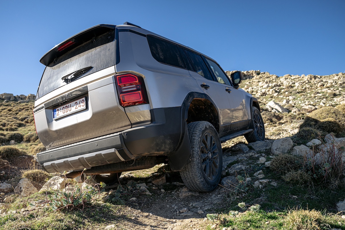 Nuovo Toyota Land Cruiser 250: tradizione e innovazione per un’icona fuoristrada