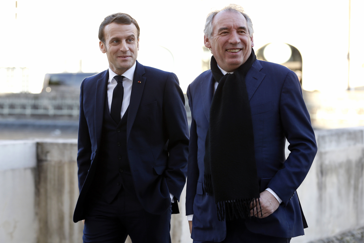Francia, ora Macron pensa a una premier. L’idea di una donna per risollevare il Paese Francia, ora Macron pensa a una premier. L’idea di una donna per risollevare il Paese