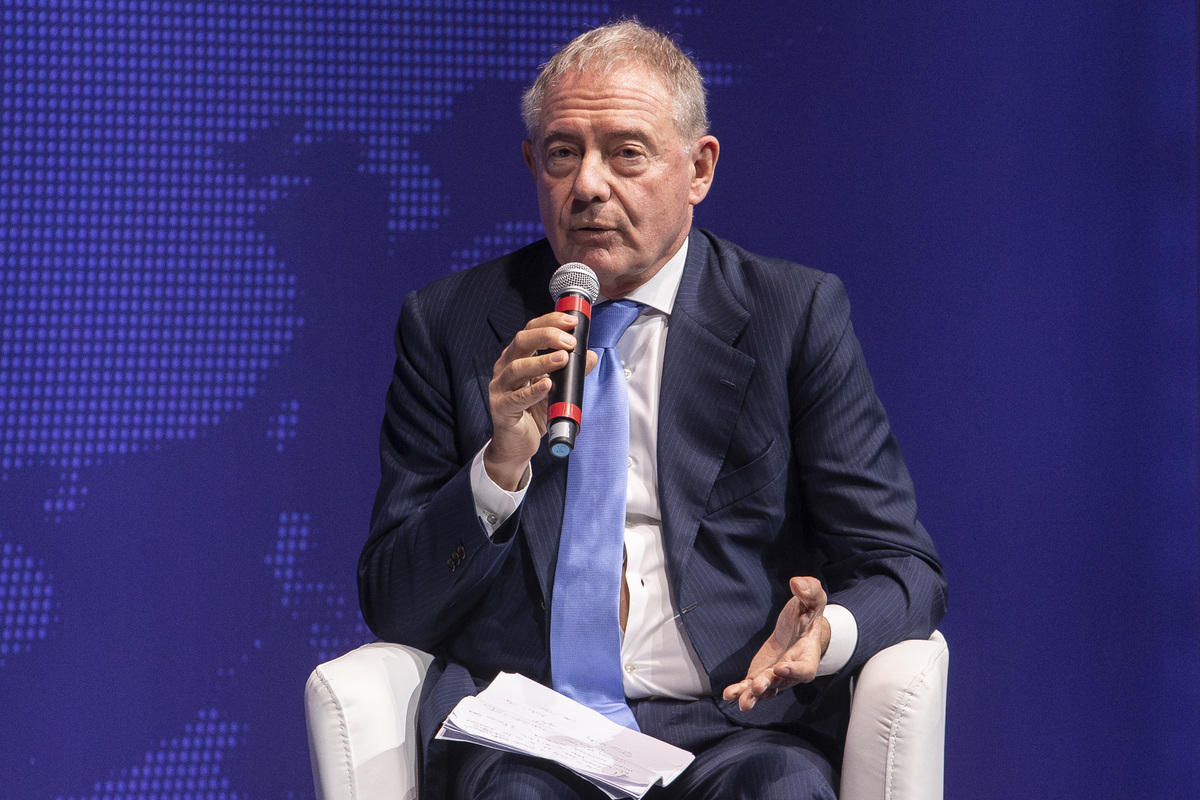 Nucleare, l’Italia riaccende l’atomo blu: piano da 46 miliardi. Coinvolti anche Enel e Leonardo Nucleare, l’Italia riaccende l’atomo blu: piano da 46 miliardi. Coinvolti anche Enel e Leonardo