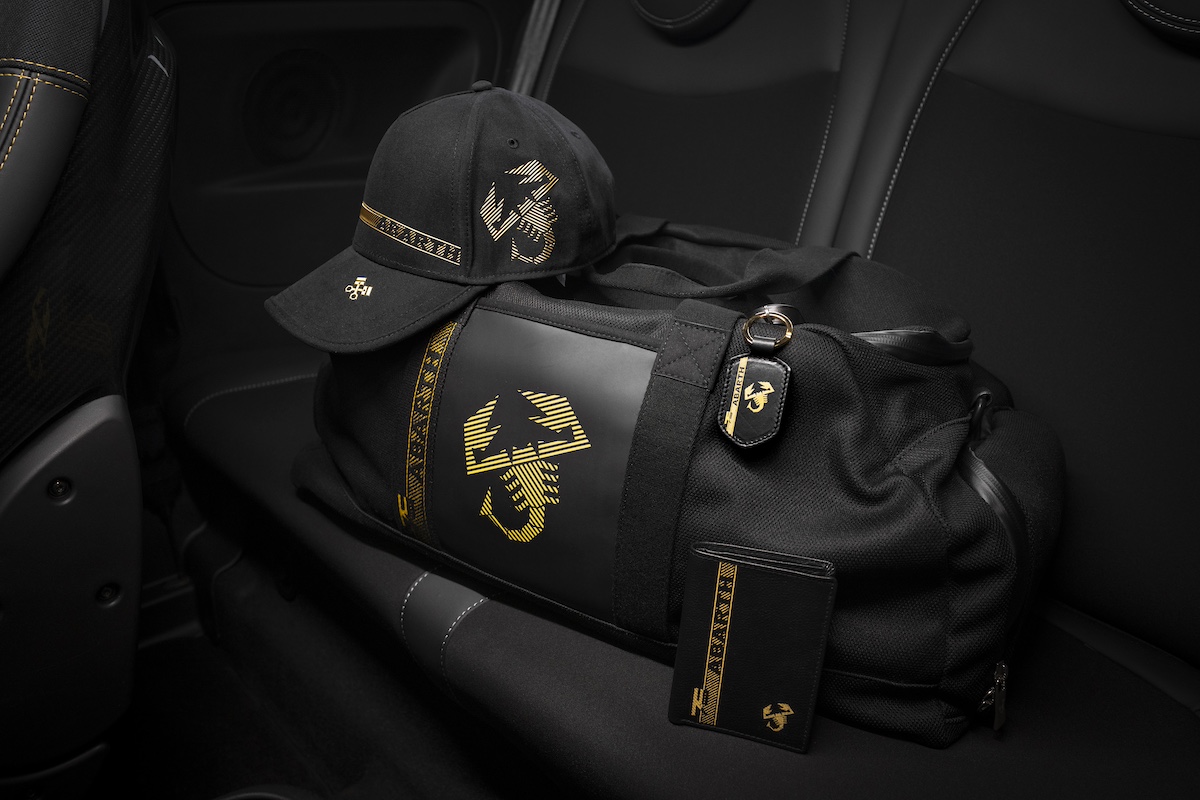 Abarth 75° Anniversario: la collezione di merchandising che celebra l’anima dello scorpione