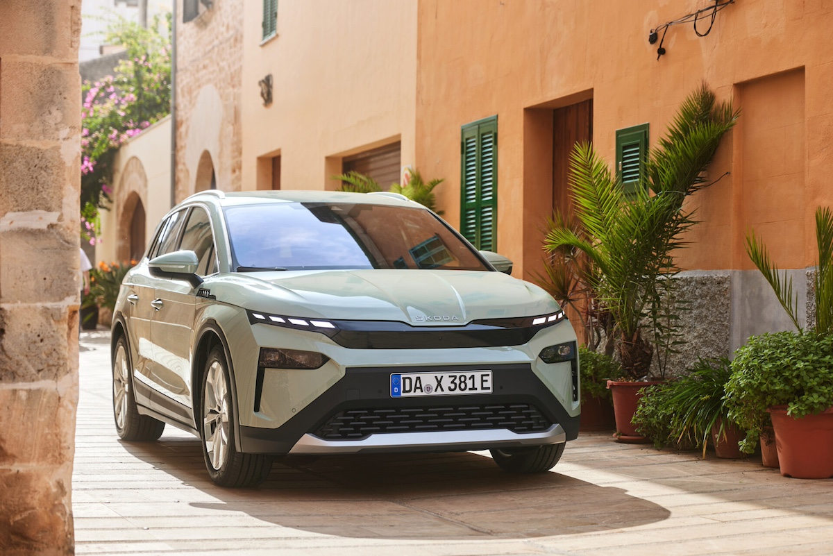 Škoda Elroq: il nuovo SUV elettrico compatto con design modern solid Škoda Elroq: il nuovo SUV elettrico compatto con design modern solid