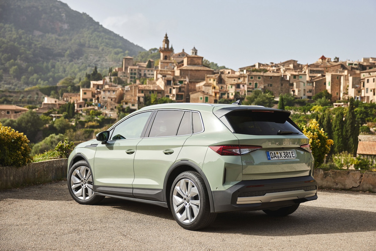 Škoda Elroq: il nuovo SUV elettrico compatto con design modern solid Škoda Elroq: il nuovo SUV elettrico compatto con design modern solid