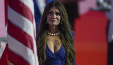 Kimberly Guilfoyle, la dem folgorata sulla via del Trumpismo: ora sarà ambasciatrice ad Atene