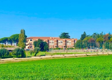 Scuola, lezioni per 7 ore e 10 minuti di ricreazione: all’Agrario Garibaldi tira aria di “rivolta”: “Siamo come prigionieri”