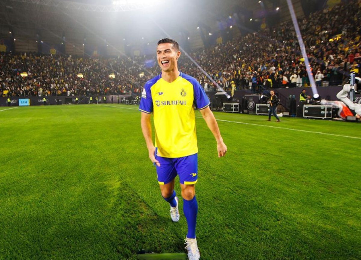 Cristiano Ronaldo si regala un jet extralusso personalizzato: il prezzo è da capogiro