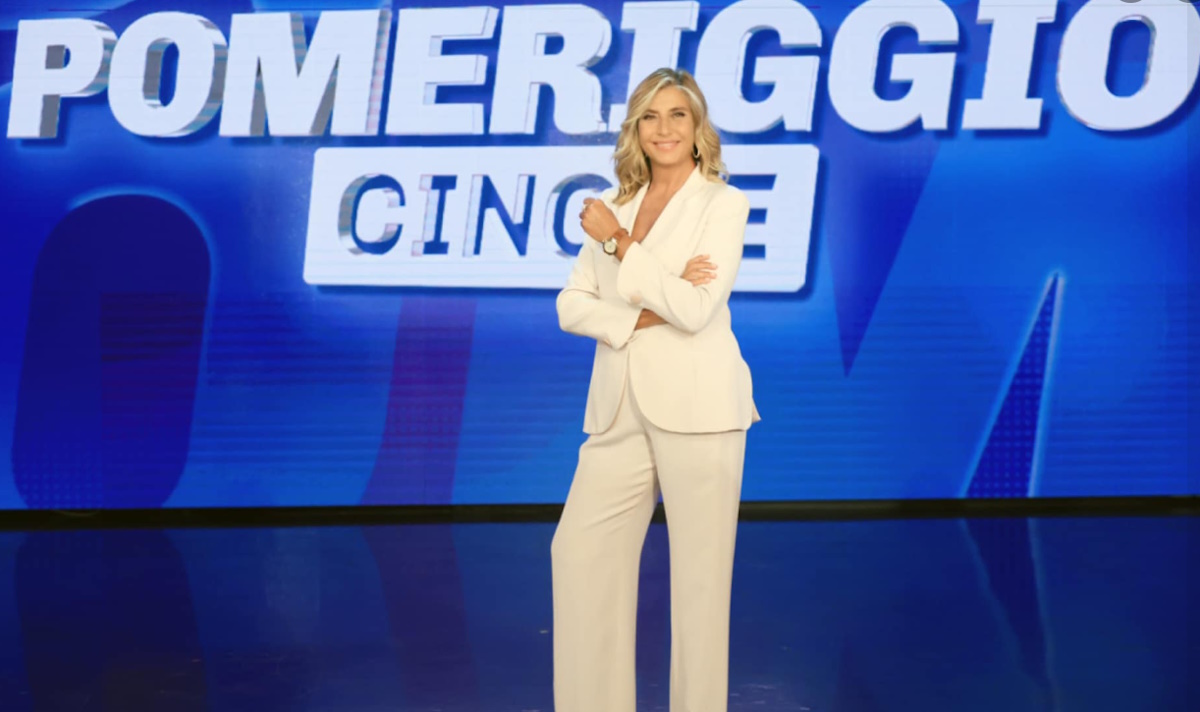 Ascolti tv, bene Pomeriggio 5 ma vince La Vita in Diretta Ascolti tv, bene Pomeriggio 5 ma vince La Vita in Diretta