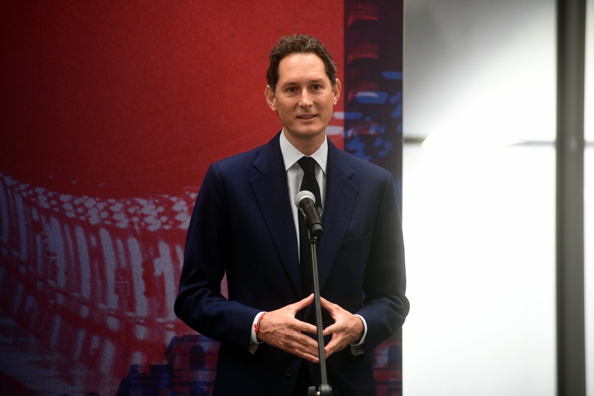John Elkann: libro, consulenze e strategie comunicative. Così vuole risollevare la sua immagine dopo il caso Stellantis John Elkann: libro, consulenze e strategie comunicative. Così vuole risollevare la sua immagine dopo il caso Stellantis