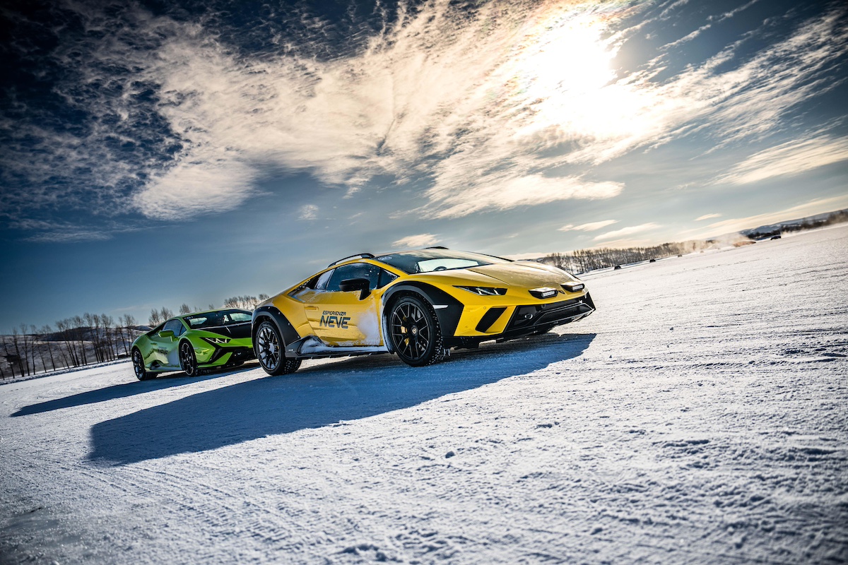 Debutto glaciale per Lamborghini Revuelto: performance e lusso su ghiaccio Debutto glaciale per Lamborghini Revuelto: performance e lusso su ghiaccio
