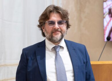 Manovra, Osnato (FdI) ad Affaritaliani.it: “Si può chiedere piccolo sacrificio alle banche, hanno avuto delle grandi soddisfazioni economiche…”