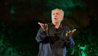 Teatro, Dario Fo e Franca Rame tornano in provincia di Padova con ‘Lu Santu Jullare Francesco’, interpretato da Mario Pirovano