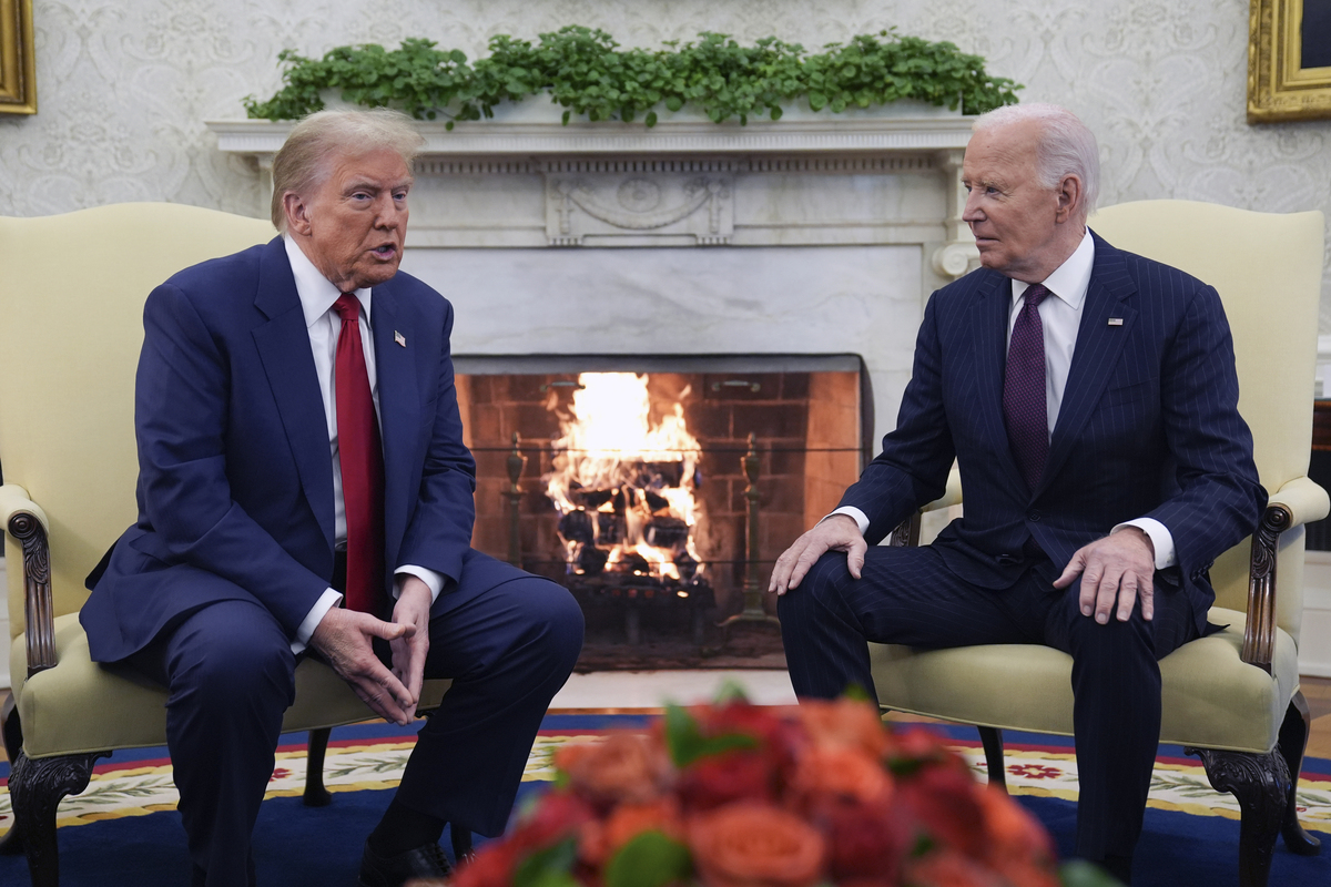 Trump: “Il mio primo atto politico? Grazierò i ribelli del 6 gennaio 2021”. E Biden ne “salva” 1500 di detenuti Trump: “Il mio primo atto politico? Grazierò i ribelli del 6 gennaio 2021”. E Biden ne “salva” 1500 di detenuti