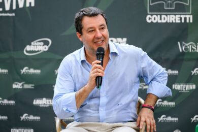 Sciopero, i sindacati bloccano l’Italia e il Tar annulla la precettazione di Salvini. Il ministro leghista: “E’ il caos”. Tu, con chi stai?