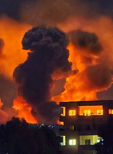 Siria: l’esplosione per un bombardamento di Israele scatena un terremoto | video