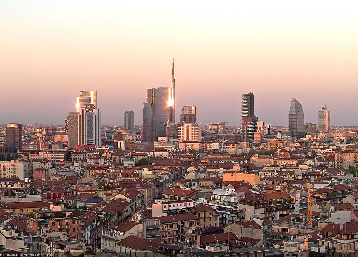 Città, dove si vive meglio? Bergamo al primo posto, Milano spicca solo per gli affari. Bene Trento e Bolzano. Ultima Reggio Calabria Città, dove si vive meglio? Bergamo al primo posto, Milano spicca solo per gli affari. Bene Trento e Bolzano. Ultima Reggio Calabria