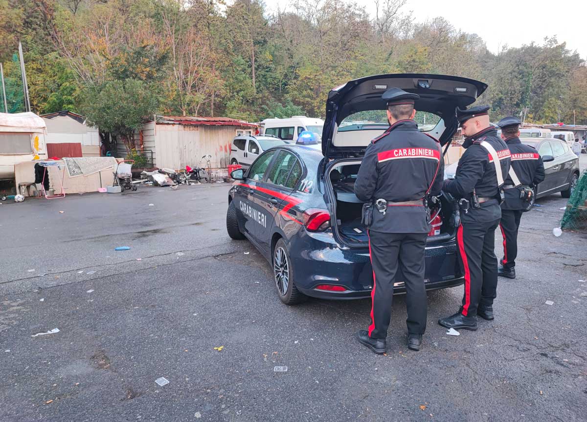 Tentarono di uccidere tre Carabinieri: quindici arresti per furti e rapine con la tecnica della “spaccata” Tentarono di uccidere tre Carabinieri: quindici arresti per furti e rapine con la tecnica della “spaccata”