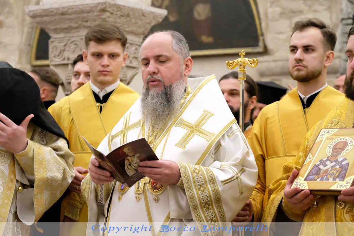Il Metropolita di Kiev e Ucraina Epifanio I in Basilica a San Nicola Bari Il Metropolita di Kiev e Ucraina Epifanio I in Basilica a San Nicola Bari