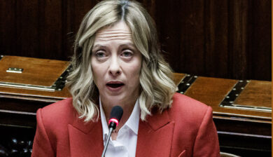 Comunicazioni di Meloni prima del Consiglio Ue, sì della Camera alla risoluzione di maggioranza. La Lega assente in Aula: “Colpa dei treni”