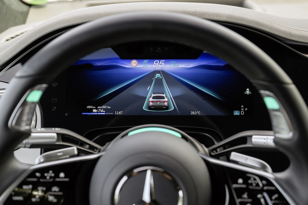 Mercedes-Benz DRIVE PILOT: guida autonoma di livello 3 fino a 95 km/h
