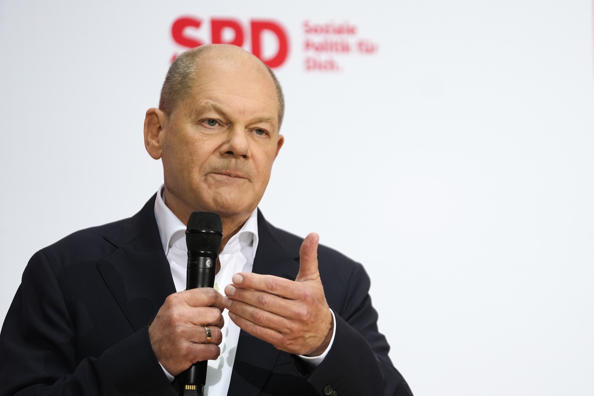 Germania, trattative per il nuovo governo: Cdu e Verdi si alleano? Spd di Scholz al palo Germania, trattative per il nuovo governo: Cdu e Verdi si alleano? Spd di Scholz al palo